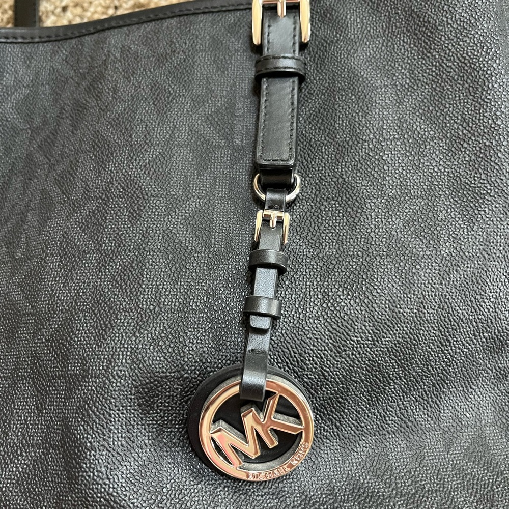 Michael Kors Jet Set PVC/Genuine Leather East/West Travel TOTE (Black) - Picture 9 of 14